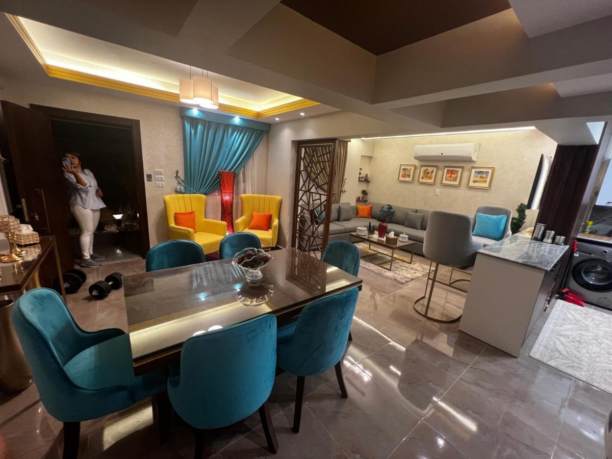 Luxury Flat With Garden And Private Entrance شقة فاخرة بحديقة و مدخل خاص Il Il Cairo Esterno foto
