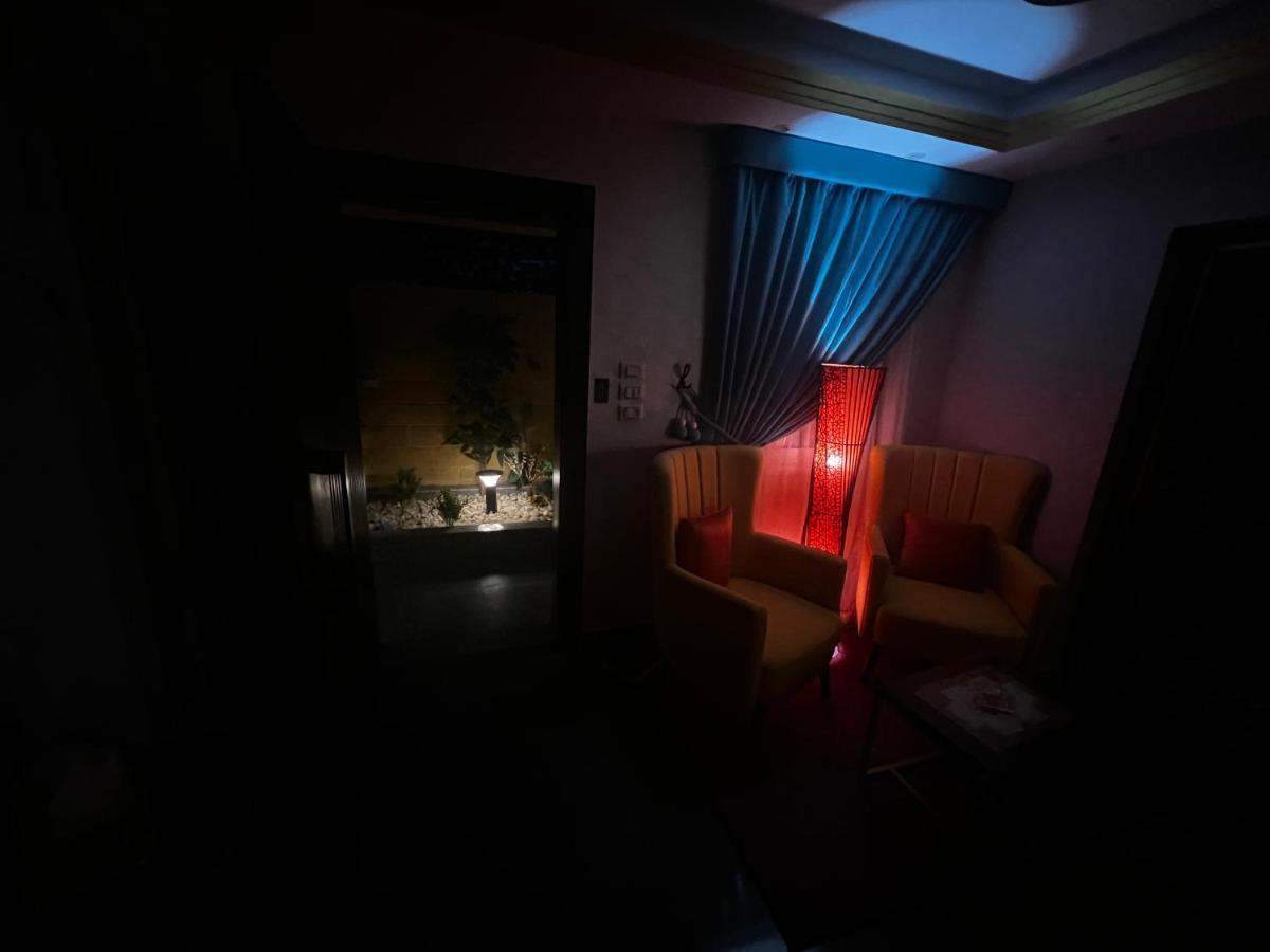 Luxury Flat With Garden And Private Entrance شقة فاخرة بحديقة و مدخل خاص Il Il Cairo Esterno foto
