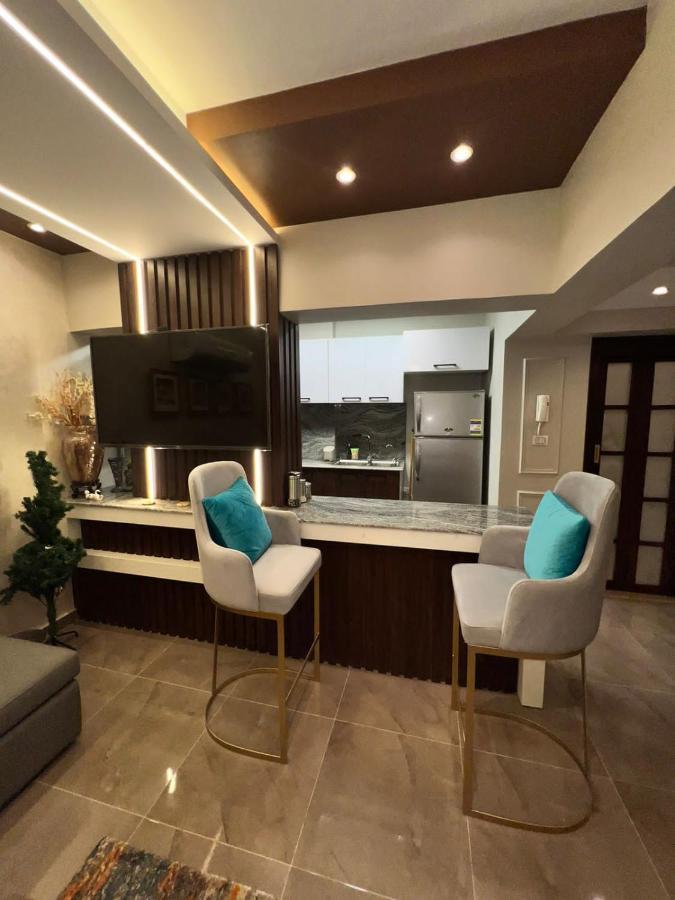 Luxury Flat With Garden And Private Entrance شقة فاخرة بحديقة و مدخل خاص Il Il Cairo Esterno foto