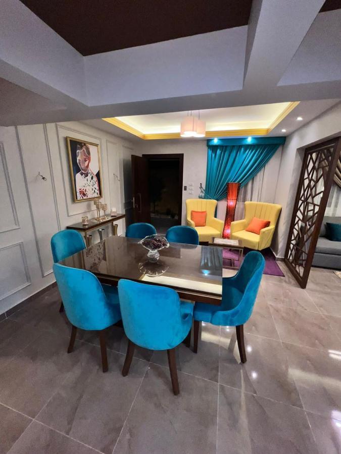 Luxury Flat With Garden And Private Entrance شقة فاخرة بحديقة و مدخل خاص Il Il Cairo Esterno foto