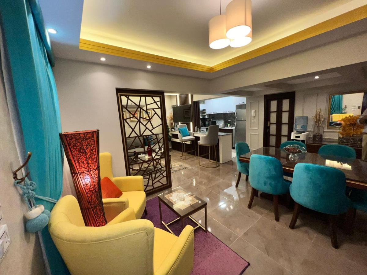 Luxury Flat With Garden And Private Entrance شقة فاخرة بحديقة و مدخل خاص Il Il Cairo Esterno foto