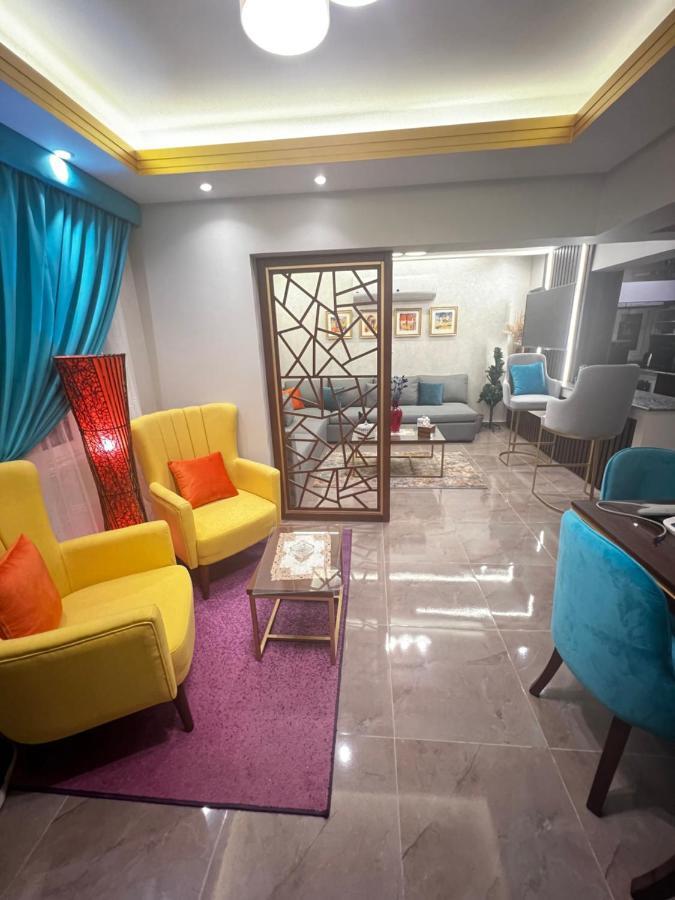 Luxury Flat With Garden And Private Entrance شقة فاخرة بحديقة و مدخل خاص Il Il Cairo Esterno foto