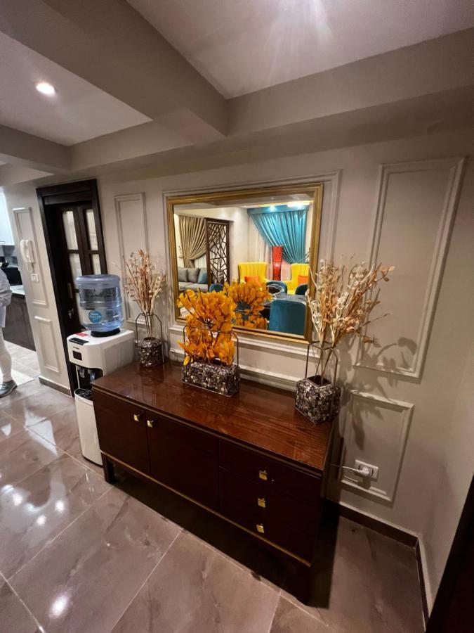 Luxury Flat With Garden And Private Entrance شقة فاخرة بحديقة و مدخل خاص Il Il Cairo Esterno foto