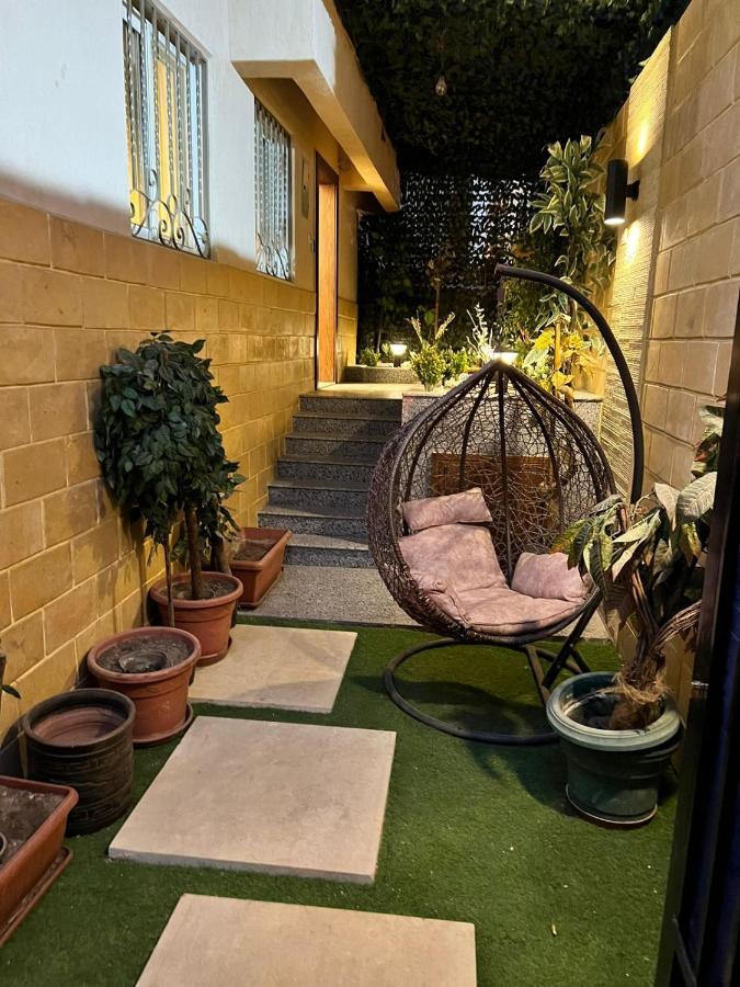 Luxury Flat With Garden And Private Entrance شقة فاخرة بحديقة و مدخل خاص Il Il Cairo Esterno foto