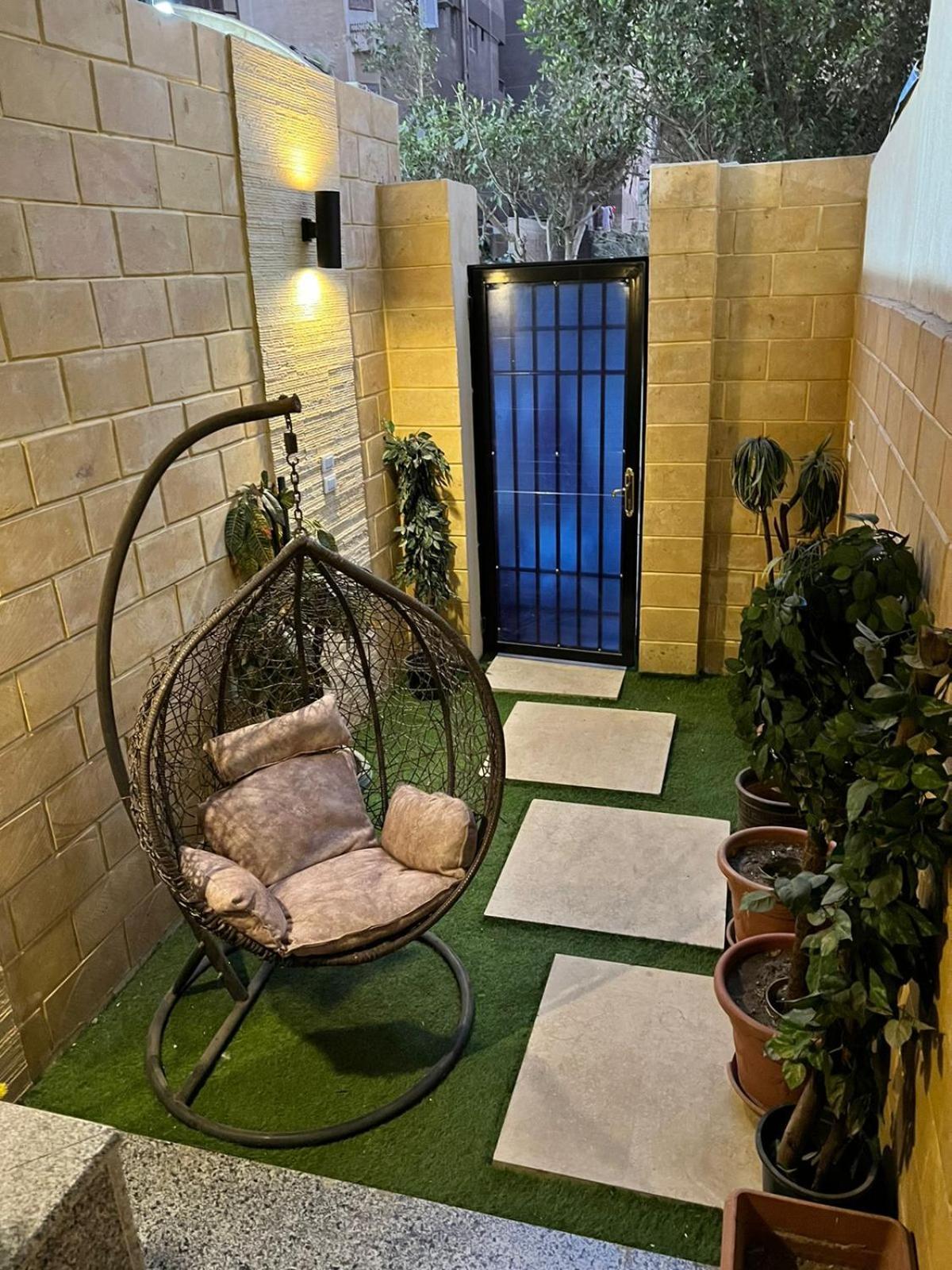 Luxury Flat With Garden And Private Entrance شقة فاخرة بحديقة و مدخل خاص Il Il Cairo Esterno foto